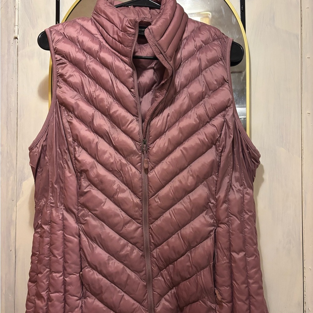 32 Degrees Mauve Puffer Vest